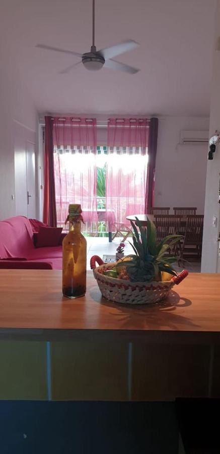Appartamento Ti Kaz A Rhum Sainte-Anne  Esterno foto