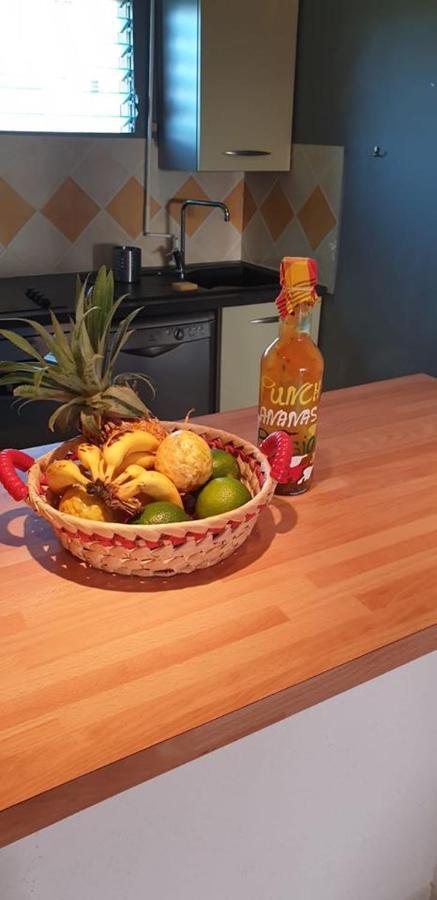 Appartamento Ti Kaz A Rhum Sainte-Anne  Esterno foto
