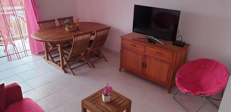 Appartamento Ti Kaz A Rhum Sainte-Anne  Esterno foto